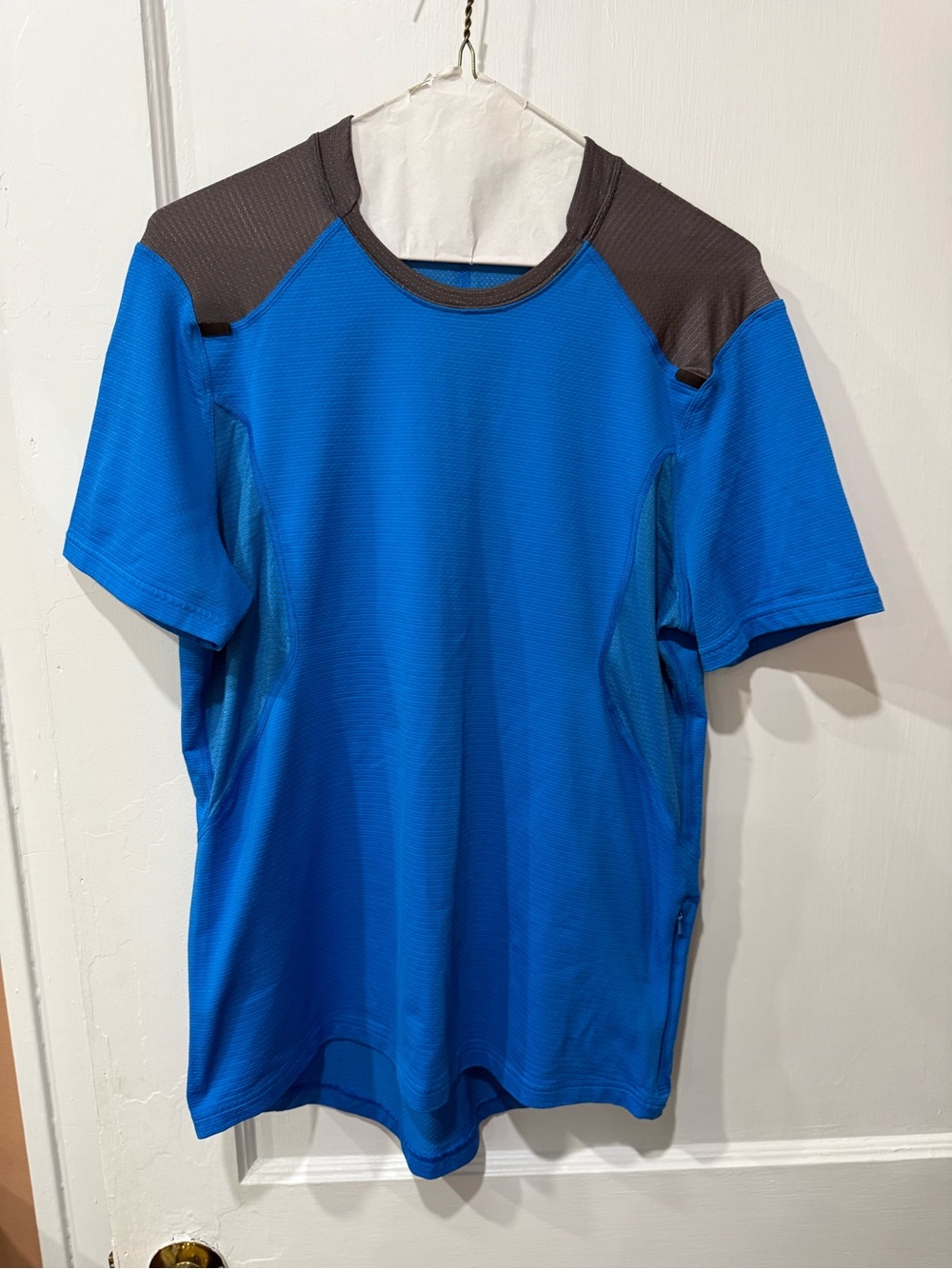 Men's Lululemon Performance Short Sleeve Running Fitness Shirt Bright Blue EUC S
